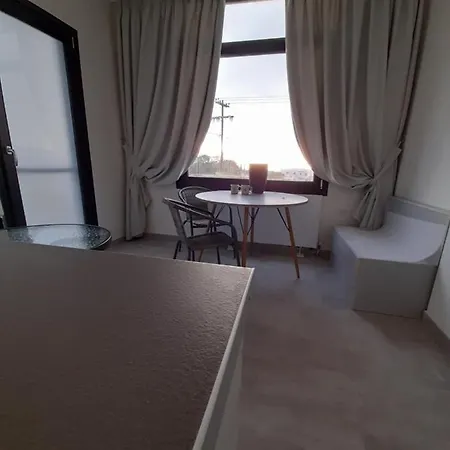 Thermi Room منزل ريفي *